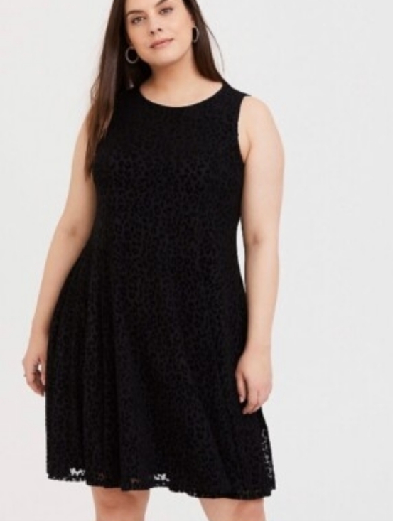 torrid Dresses & Skirts - torrid Black Floral Lace V-Neck Midi Dress